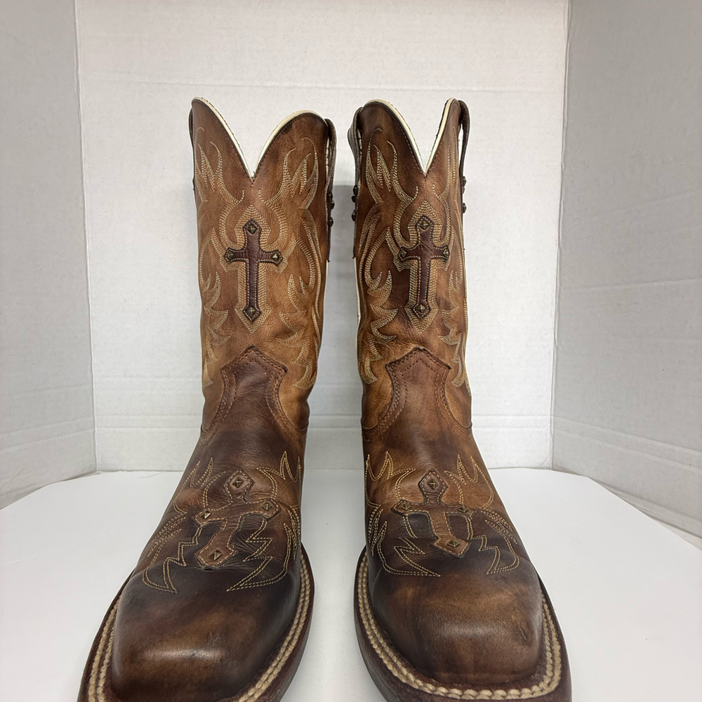 Ariat Women’s Legend Spirit Western Boots Distressed Leather & Studded Cross